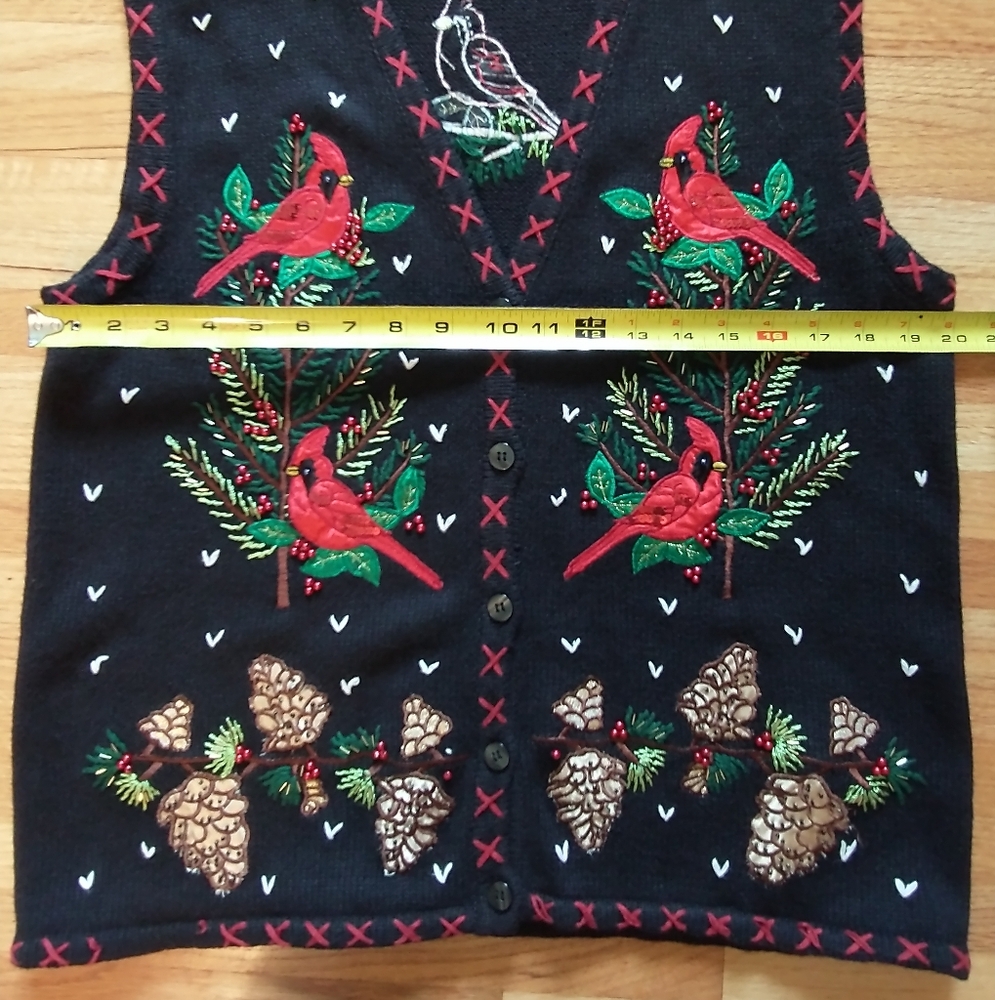 Holiday Beaded Vest - Picture 5 of 6